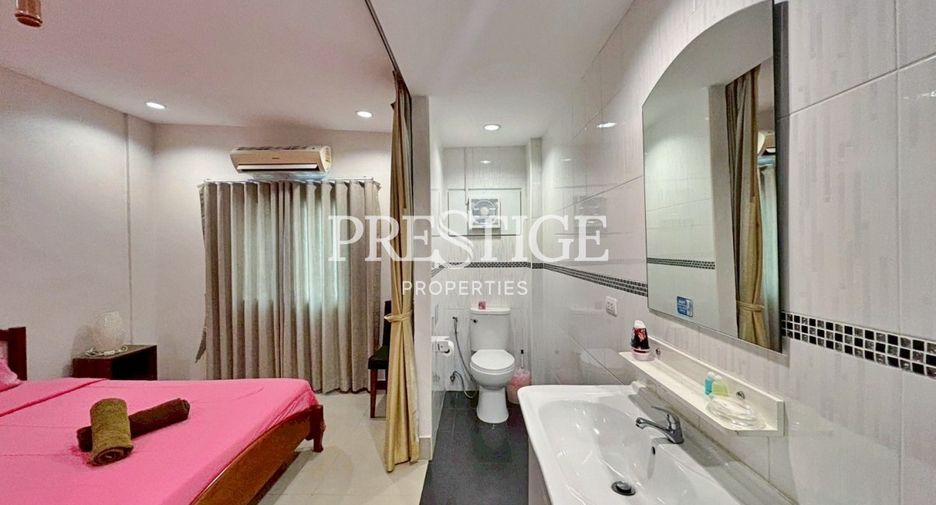 For sale 6 bedrooms house in Bang Lamung, Chonburi
