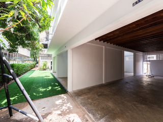For sale retail Space in Pom Prap Sattru Phai, Bangkok