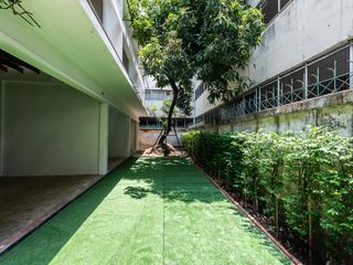 For sale retail Space in Pom Prap Sattru Phai, Bangkok