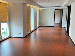 For sale 4 Beds condo in Pathum Wan, Bangkok