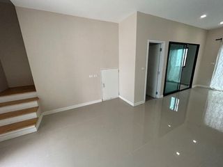 For sale 4 Beds townhouse in Don Mueang, Bangkok