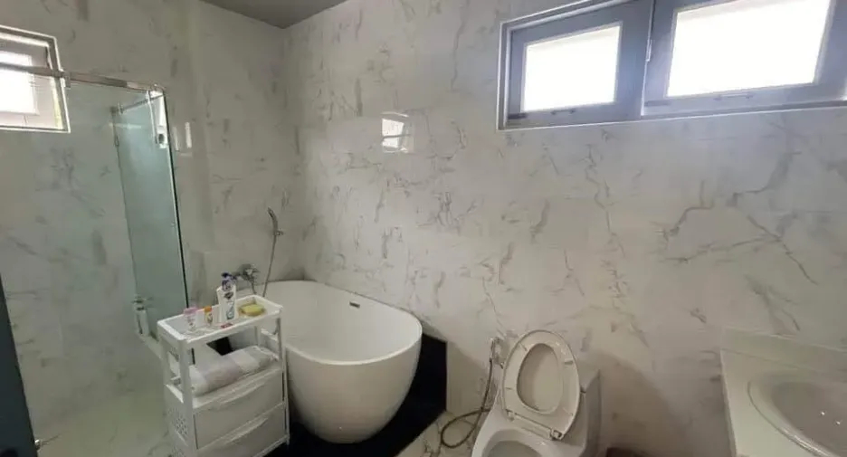 For sale 4 Beds villa in Hang Dong, Chiang Mai