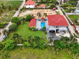 For sale 5 bed house in Sattahip, Chonburi
