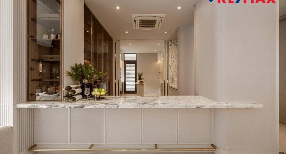 For sale 4 bedrooms house in East Pattaya, Pattaya