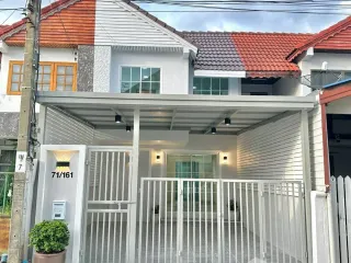 For sale 3 Beds townhouse in Mueang Nonthaburi, Nonthaburi