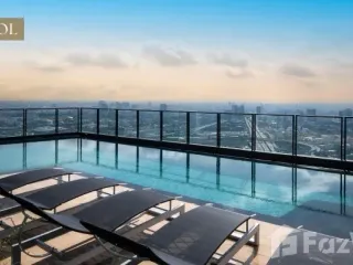For sale 3 bed condo in Huai Khwang, Bangkok
