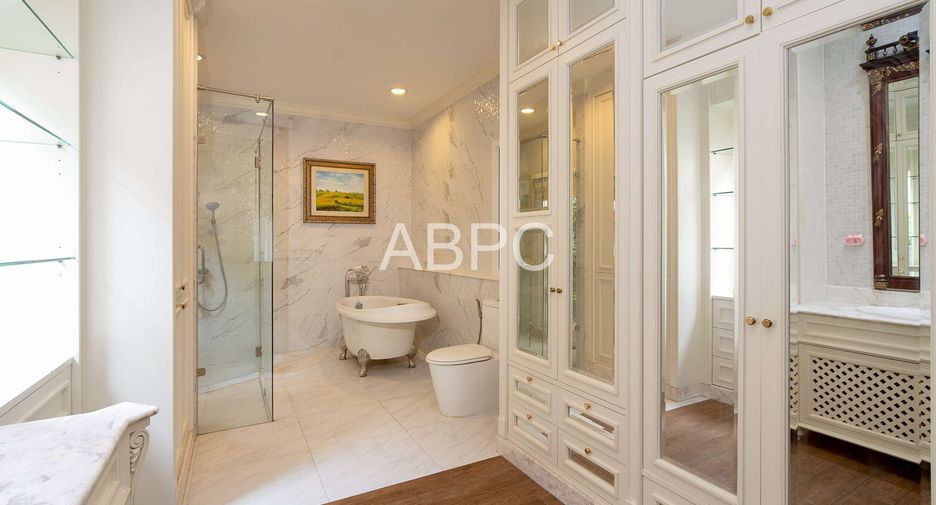 For rent and for sale 3 bed house in Bang Lamung, Chonburi