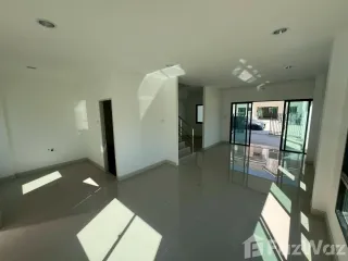 For sale 3 bed townhouse in Bang Lamung, Chonburi