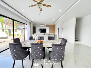 For sale 4 Beds villa in Bang Lamung, Chonburi