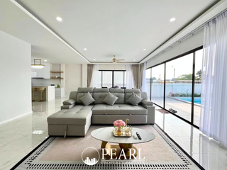 For sale 4 Beds villa in Bang Lamung, Chonburi