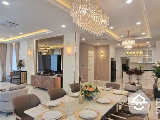 For rent and for sale 6 bed house in Lat Krabang, Bangkok
