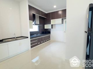 For rent and for sale 6 bed house in Lat Krabang, Bangkok