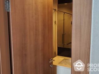 For rent 2 bed condo in Huai Khwang, Bangkok