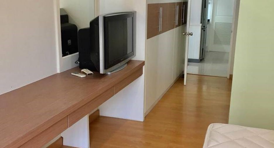 For sale 2 bedrooms condo in Khlong Toei, Bangkok