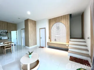 For sale 4 bed townhouse in Mueang Krabi, Krabi