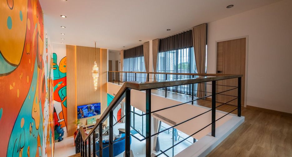 Casa en venta de 5 habitaciones en Bang Lamung, Chonburi