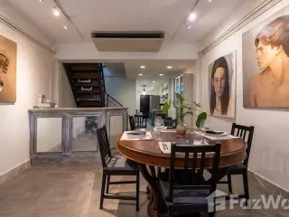 For rent 2 bed retail Space in Yan Nawa, Bangkok