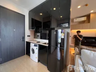 For rent 2 bed condo in Phaya Thai, Bangkok