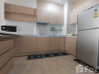 For rent 2 bed condo in Huai Khwang, Bangkok
