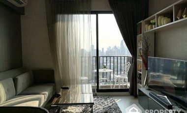 For rent 3 bed condo in Watthana, Bangkok