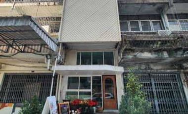 For sale 5 Beds condo in Khlong Toei, Bangkok