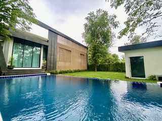 For sale 4 bed villa in San Kamphaeng, Chiang Mai