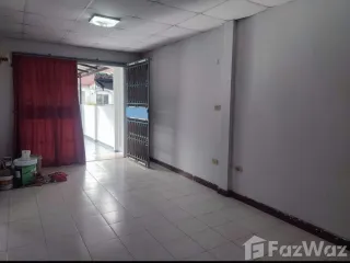 For sale 2 Beds townhouse in Mueang Nakhon Sawan, Nakhon Sawan