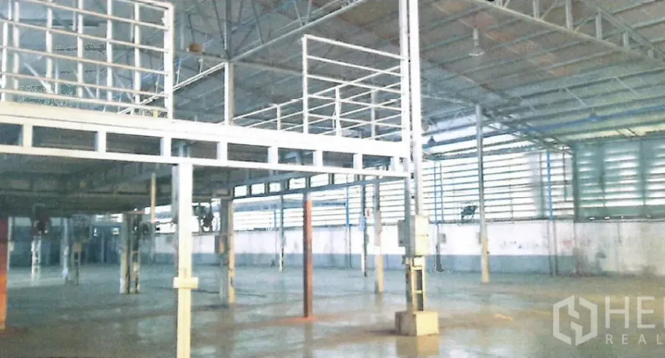 For rent warehouse in Yan Nawa, Bangkok
