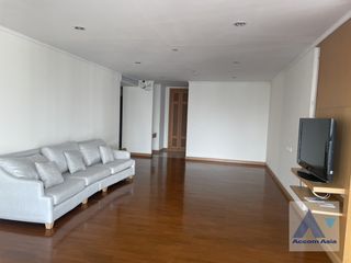 For rent 4 bed apartment in Khlong Toei, Bangkok