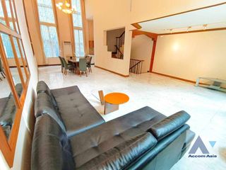 For rent 4 Beds house in Watthana, Bangkok