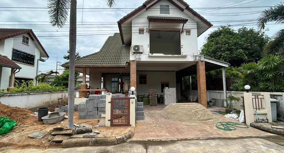 For sale 4 bedrooms house in Bang Lamung, Chonburi