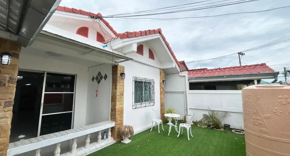 For rent and for sale 3 bedrooms house in Bang Lamung, Chonburi