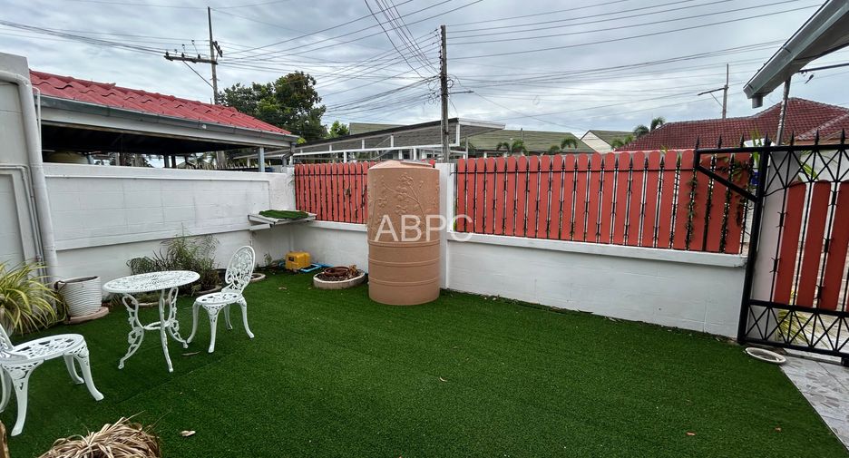For rent and for sale 3 bedrooms house in East Pattaya, Pattaya