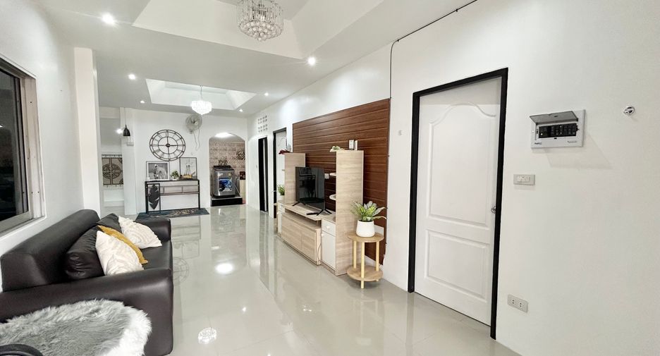 For rent and for sale 3 bedrooms house in East Pattaya, Pattaya