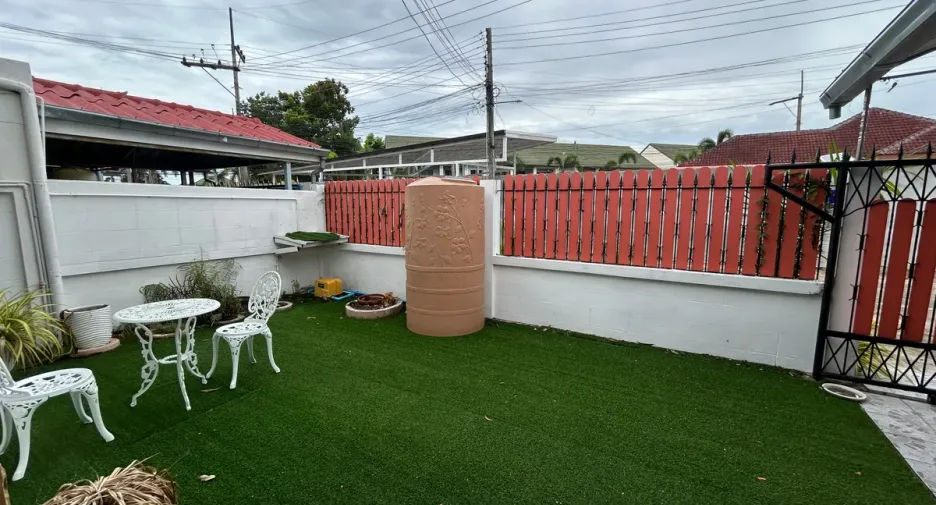For rent and for sale 3 bedrooms house in Bang Lamung, Chonburi