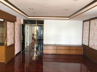 For rent 5 bed office in Huai Khwang, Bangkok