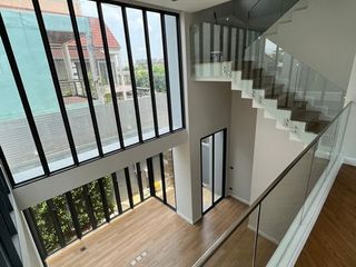 For sale 3 Beds office in Wang Thonglang, Bangkok