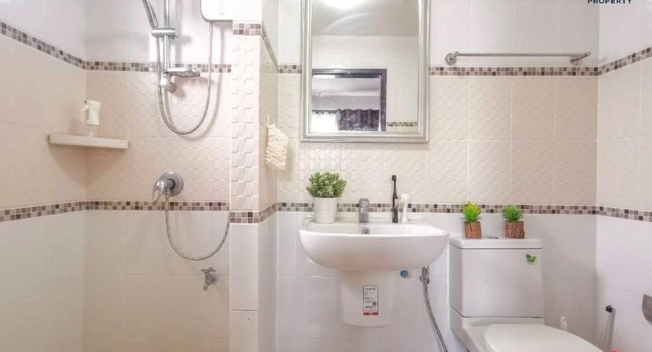For sale 3 bed townhouse in Mueang Samut Sakhon, Samut Sakhon