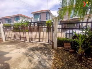 For sale 3 bed townhouse in Mueang Samut Sakhon, Samut Sakhon