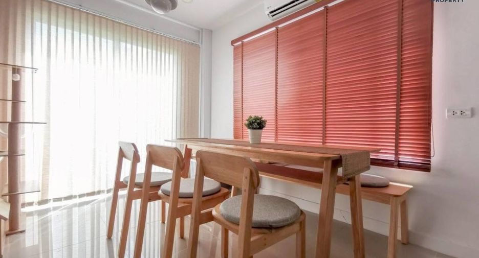 For sale 3 bed townhouse in Mueang Samut Sakhon, Samut Sakhon