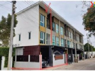 For sale 3 bed townhouse in Mueang Pathum Thani, Pathum Thani