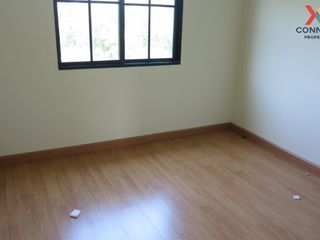 For sale 3 bed townhouse in Khlong Luang, Pathum Thani