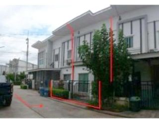 For sale 3 bed townhouse in Mueang Chachoengsao, Chachoengsao