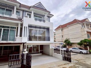 For sale 3 bed townhouse in Pak Kret, Nonthaburi