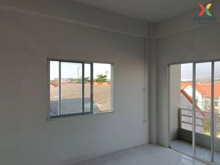For sale 3 bed townhouse in Lam Luk Ka, Pathum Thani