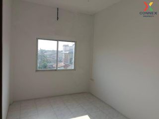 For sale 3 bed townhouse in Lam Luk Ka, Pathum Thani