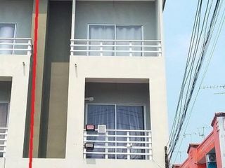 For sale 3 bed townhouse in Lam Luk Ka, Pathum Thani