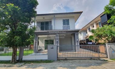 Casa en venta de 3 habitaciones en Bang Phli, Samut Prakan