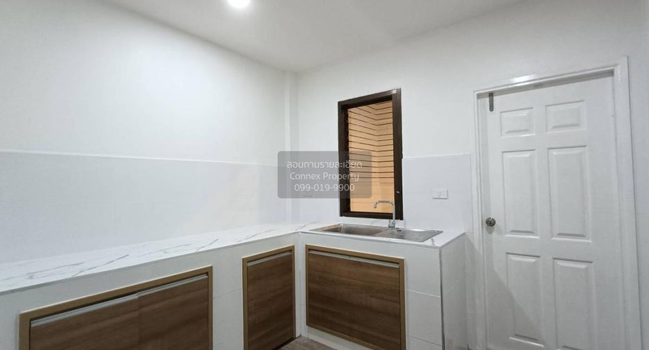 For sale 4 bedrooms townhouse in Bang Bua Thong, Nonthaburi
