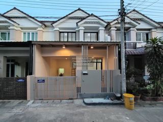 For sale 4 bedrooms townhouse in Bang Bua Thong, Nonthaburi